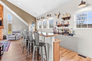 Bar (on property) - Sunset Serenade in the Country (Eighty Four)