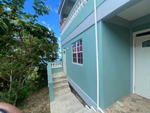 تفاصيل الفندق من الخارج