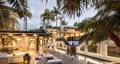 Grand Blanc Maison Ultra Luxury Villa in San Diego