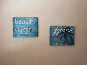 Interior detail - 2BR Beach House. Full Kitchen, W/D, Bikes, Chairs, Boards, BBQ, Backyard Patio (Cape Canaveral)