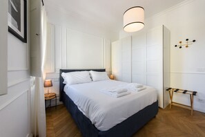 1 bedroom, desk, iron/ironing board, WiFi