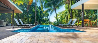 Unique and Cozy Design in the Jungle- 3 homes in one!