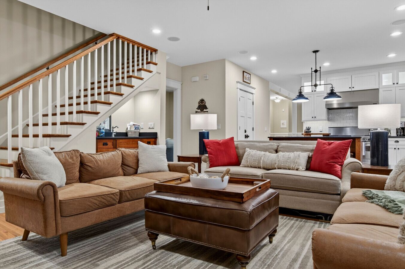 TV connectée, cheminée, jeux vidéo, baby-foot