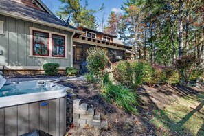 Bain à remous extérieur