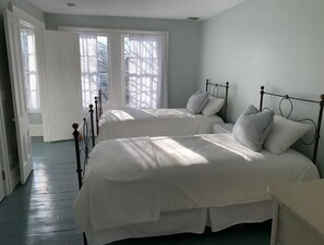 2 bedrooms