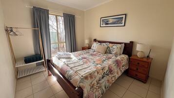 2 bedrooms, WiFi, bed sheets