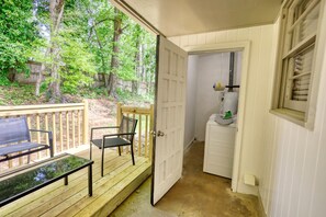 Terrace/patio - The Bohemian- 1/2 mi from the Covington Square (Covington)
