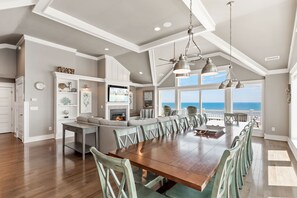 Dining - Coastal LunaSea*Oceanfront*Theater*Elevator*MORE (Corolla)