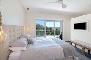 3 bedrooms, WiFi, bed sheets - Avoca Sea - Avoca Beach (Avoca Beach)