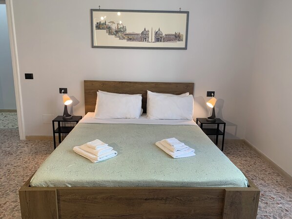2 bedrooms, iron/ironing board, travel cot, WiFi