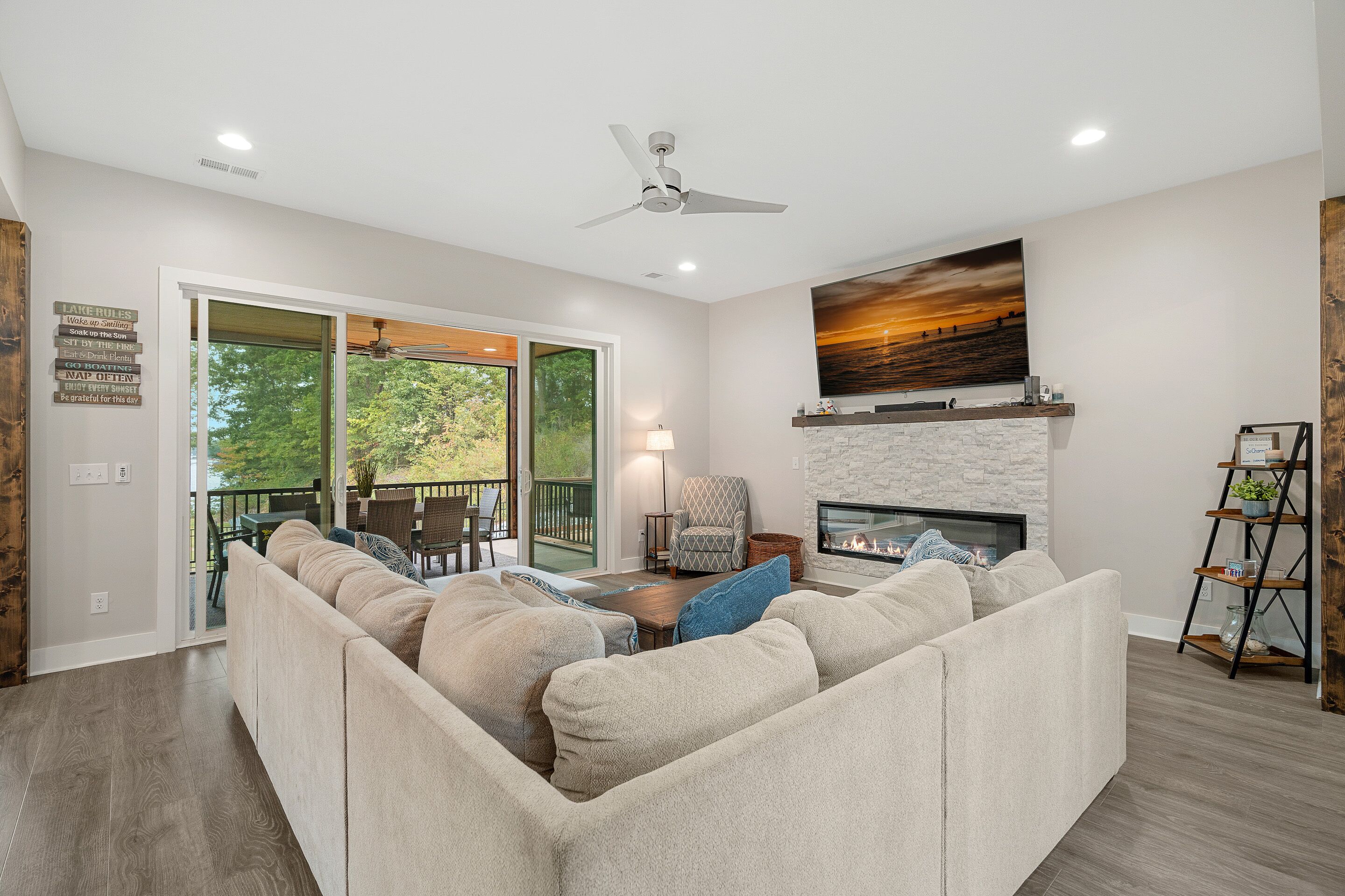 Overlook Cove - Basketball, board games, kayaking, and more!