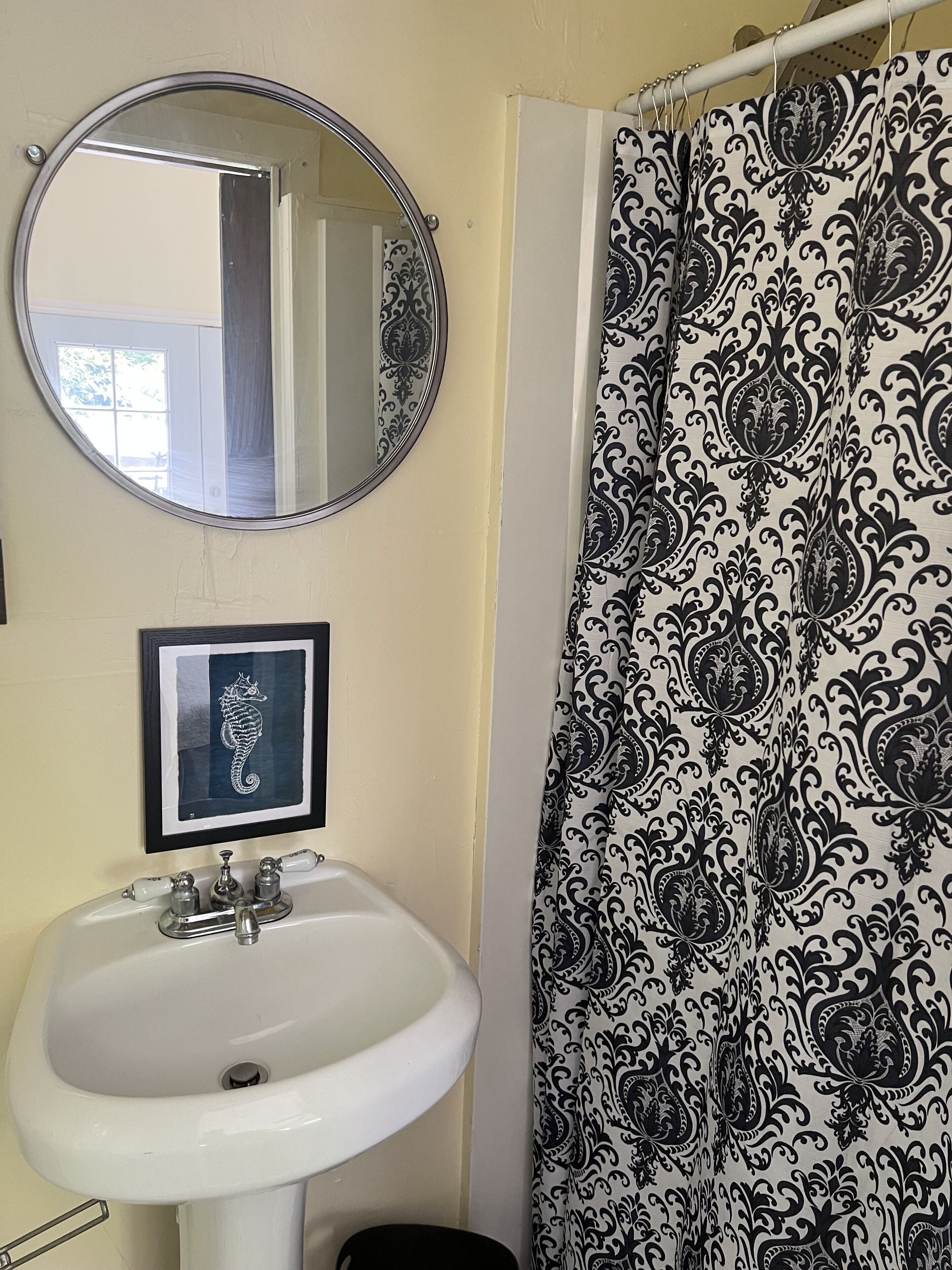 Sweet Spot in the Santa Cruz Redwoods 10 minutes from the Ocean