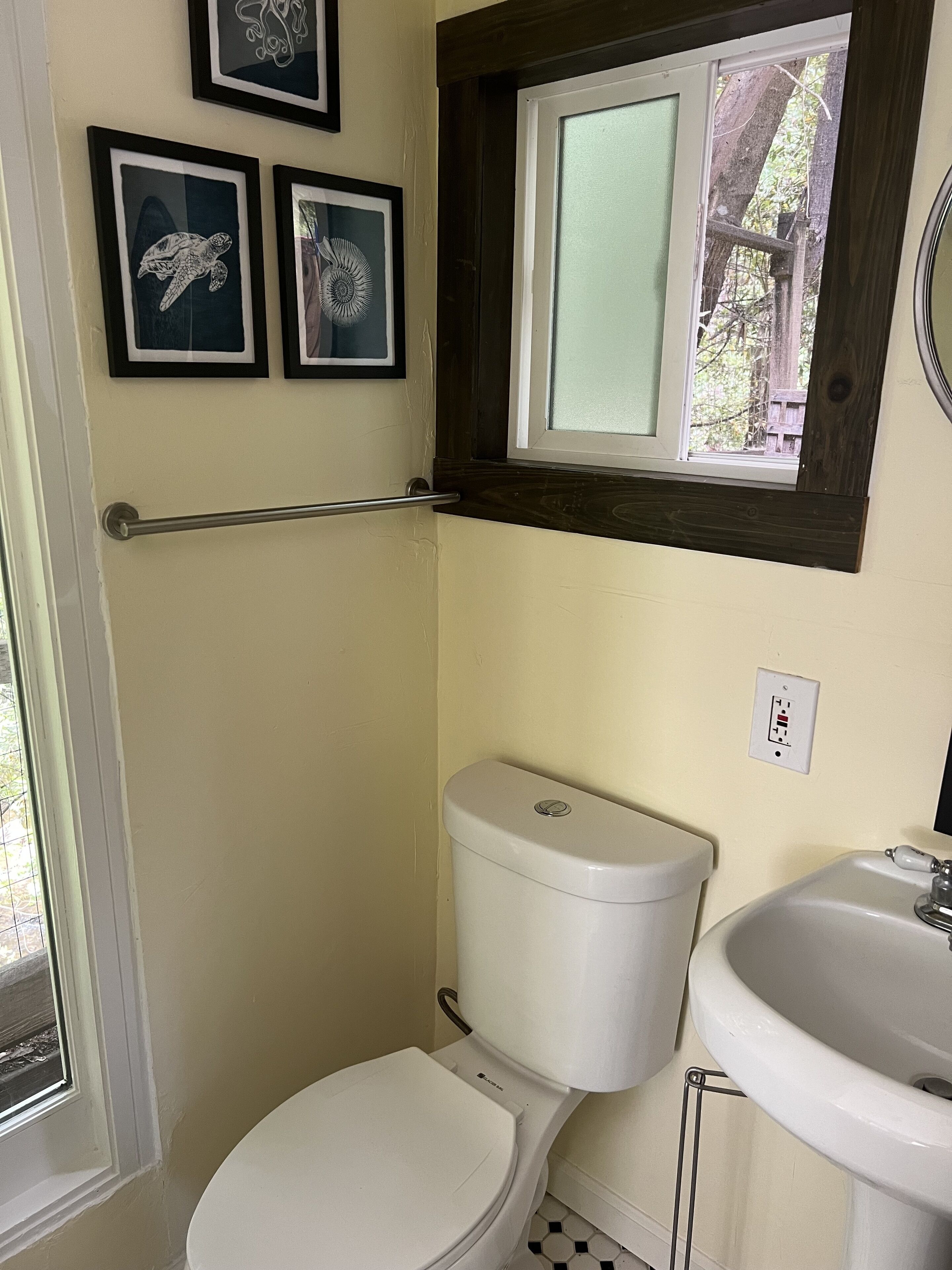 Sweet Spot in the Santa Cruz Redwoods 10 minutes from the Ocean