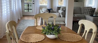 Short Beach Coastal Cottage