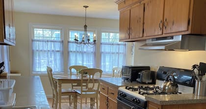 Short Beach Coastal Cottage