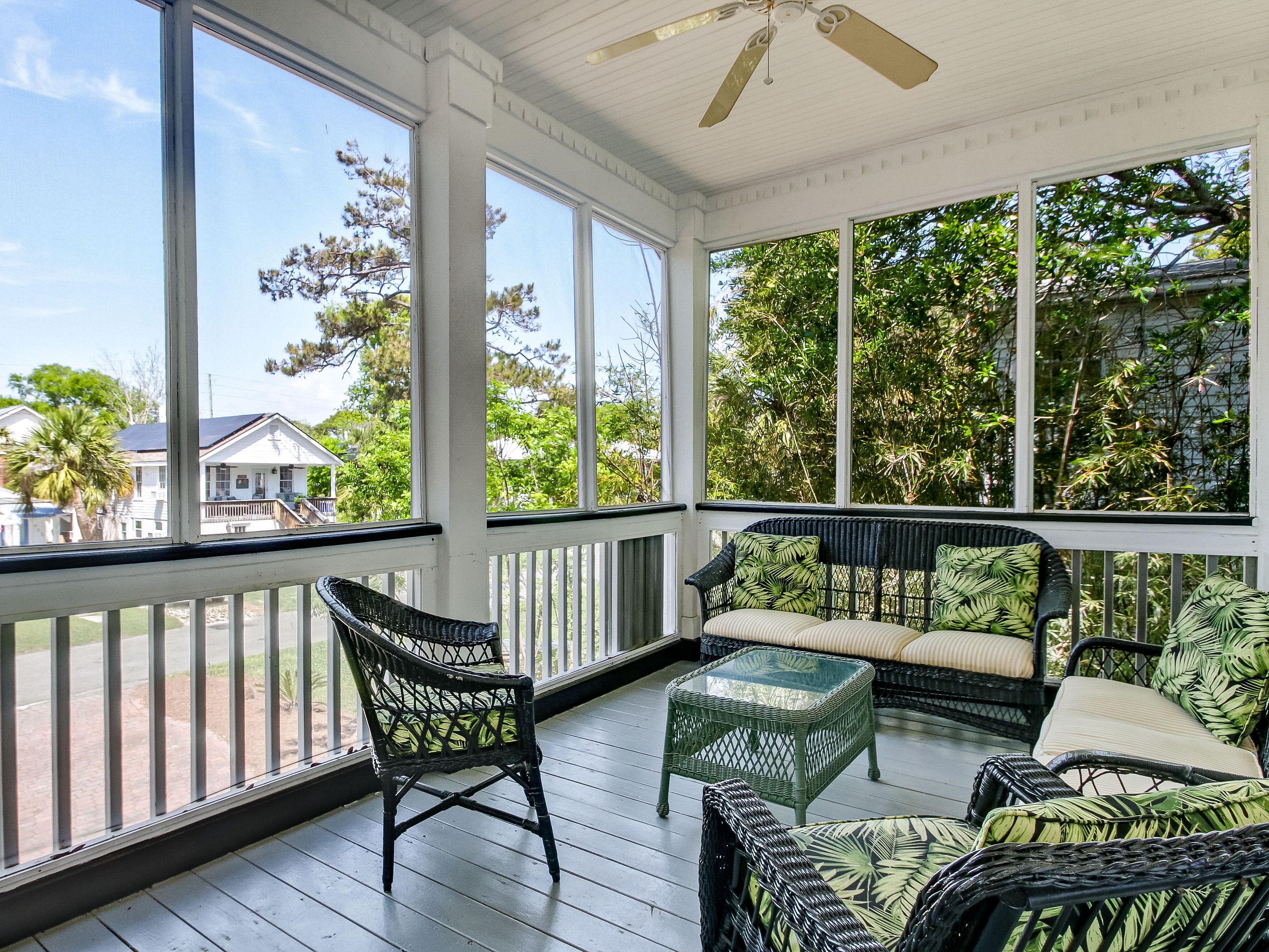 Charming Beach Cottage on South Tybee, 3 Blocks to Beach, Heated Pool Access