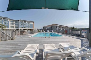 Pool - 5395- Where the Mermaids Sing, Comfy Condo in Great Location. Close to Beach, Restaurants & Shops (Kill Devil Hills)