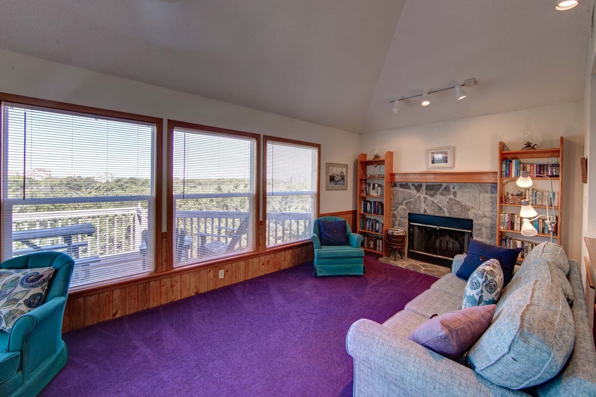 Mad Hatteras | Soundside | Kinnakeet Shores | Avon | Sleeps 8