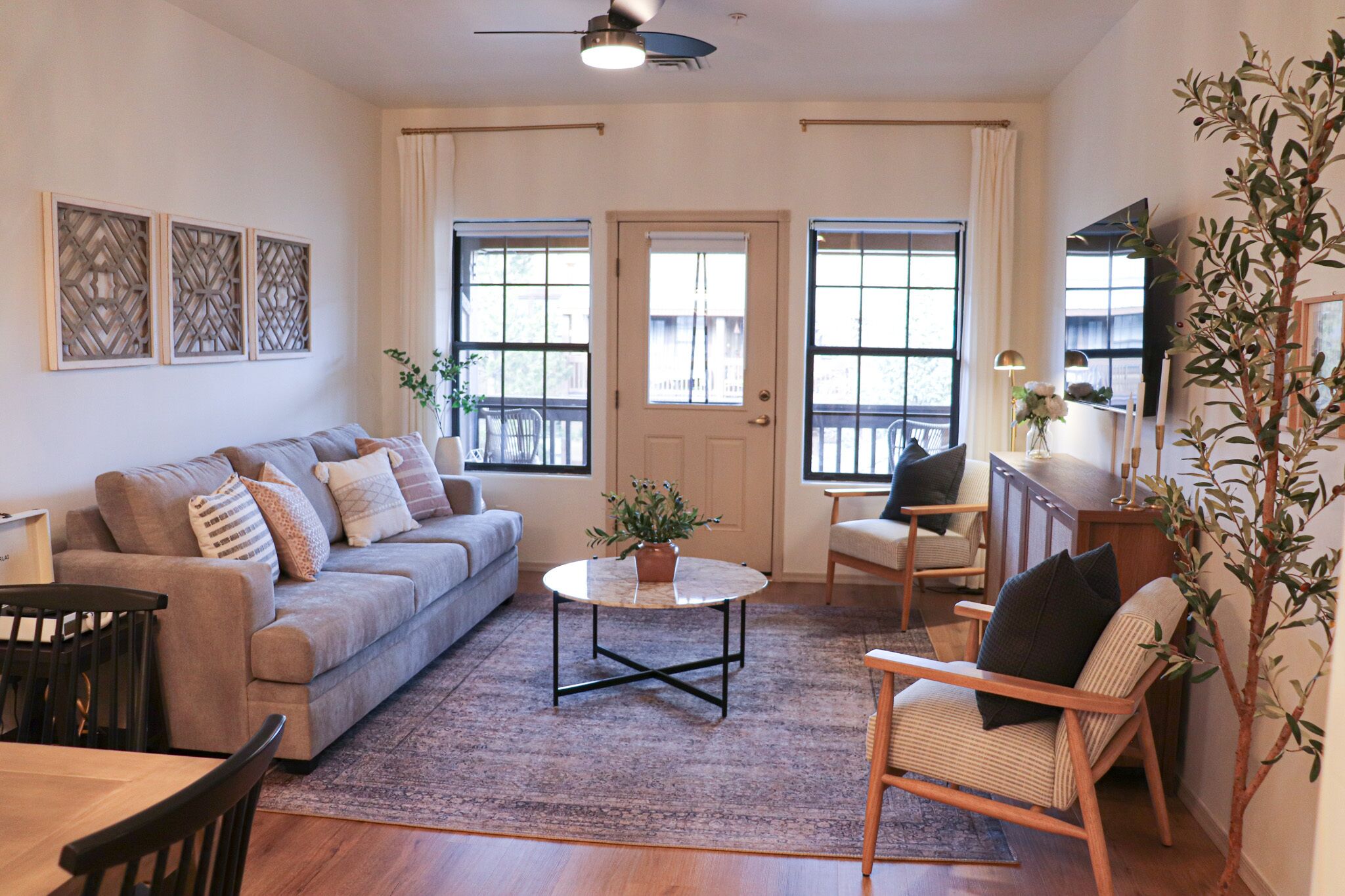 New Getaway Retreat w/King Bed and LOTS of Amenities in the White Mountains