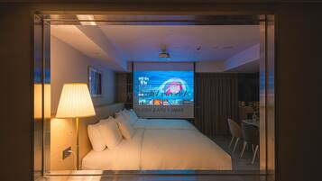 Family Aqua Suite Twin | Bathroom | Deep soaking tub, designer toiletries, hair dryer, bathrobes