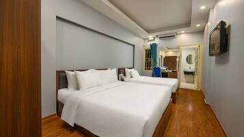 Iron/ironing board, free WiFi