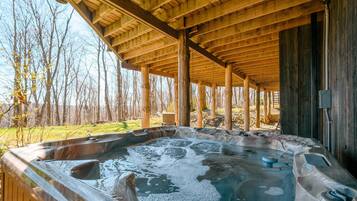 Bain à remous extérieur