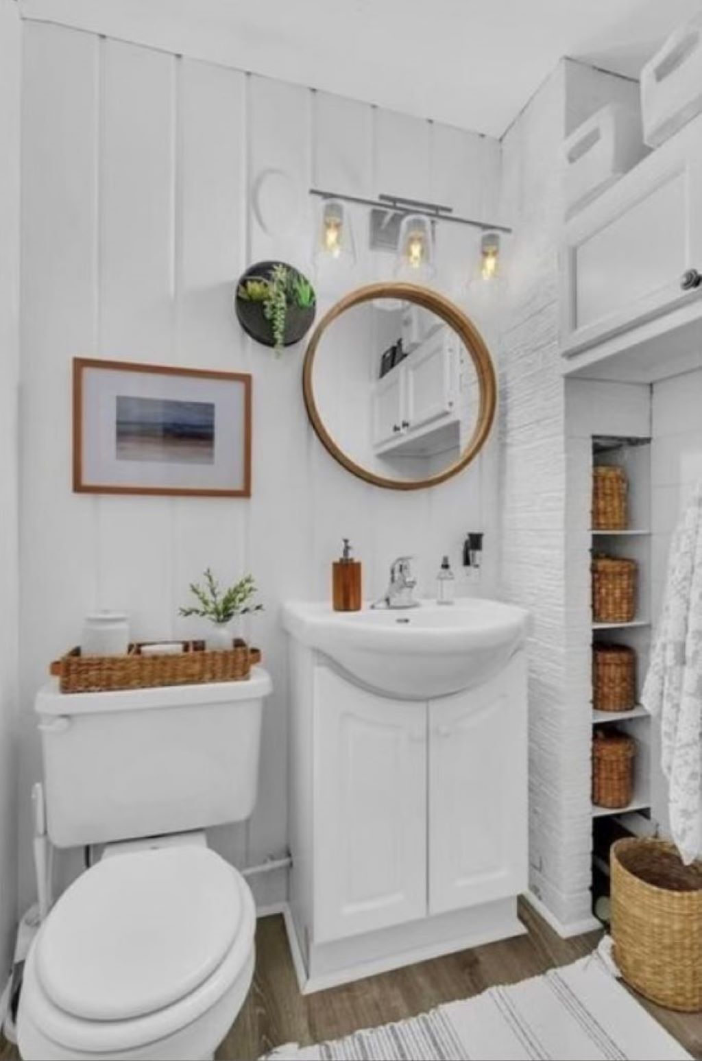 Lake Cabin with Bunkhouse