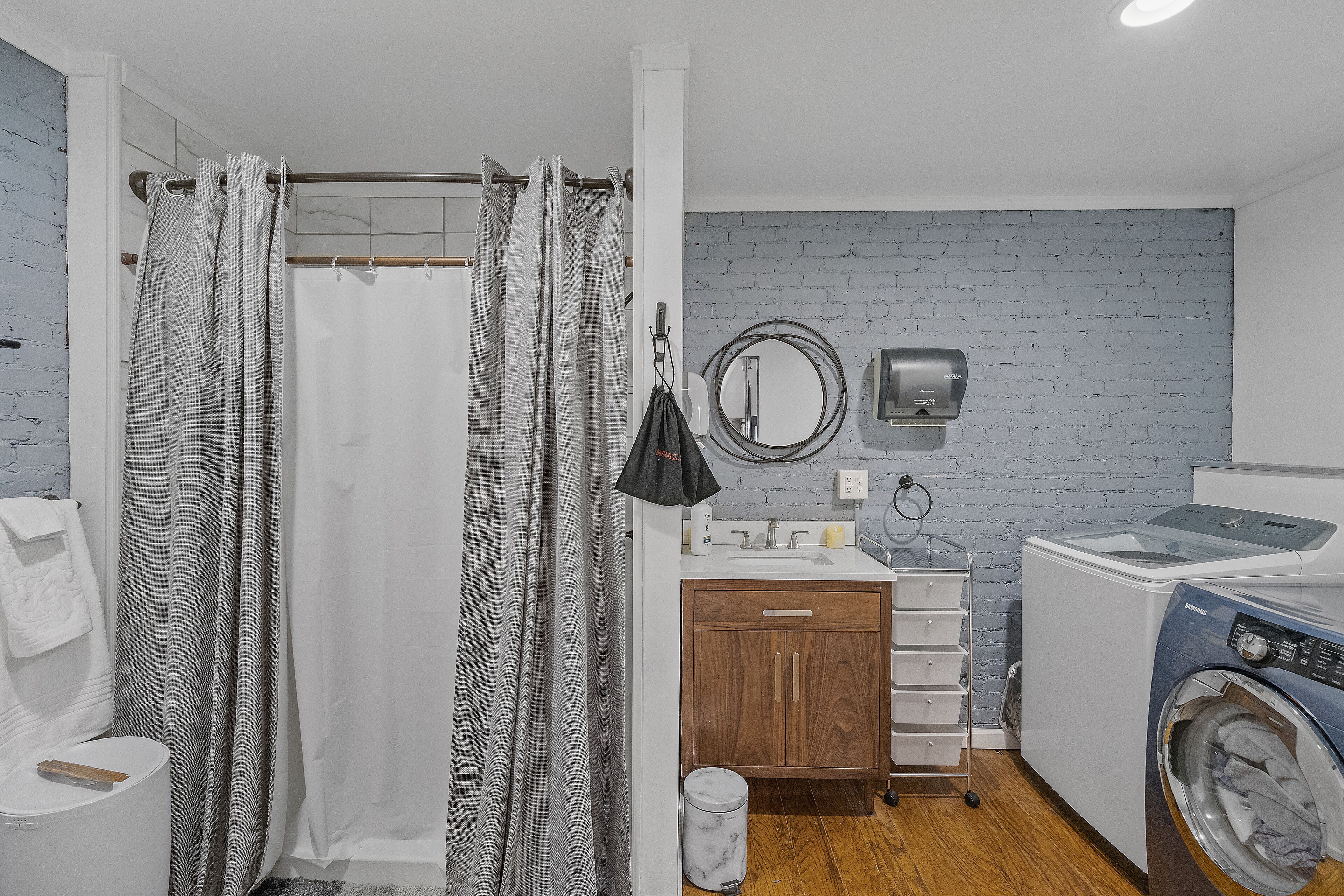 Hårføner, håndklær, såpe og sjampo