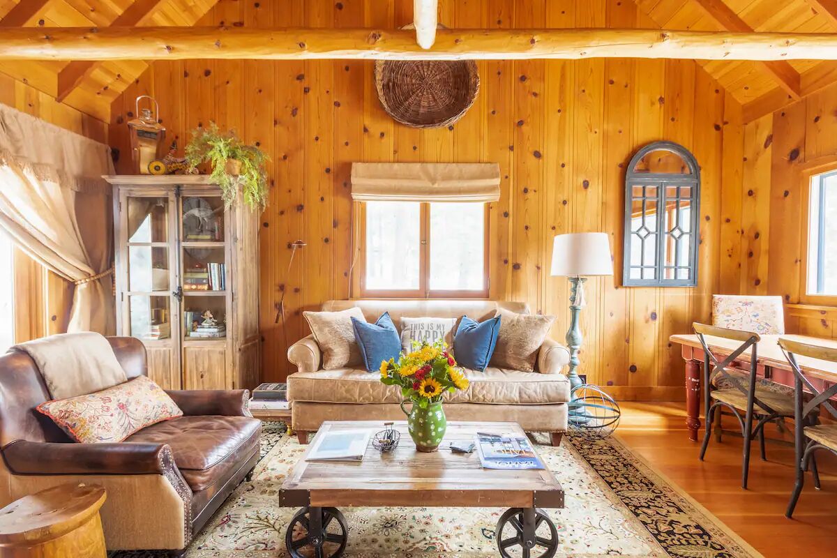 Beautiful Stone Cottage in Tahoe City