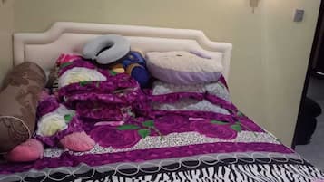 3 bedrooms, internet, bed sheets