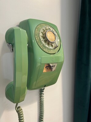 Interior detail - Spacious guesthouse located in the heart of Weatherford. (Weatherford)