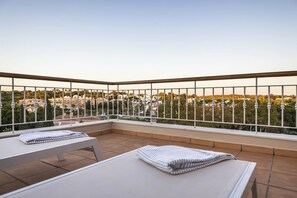 Terrace/patio - 5 Star Villa Coconut – Stunning Algarve Luxury (Algarve)