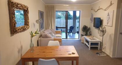 Private guest suite on the North Shore