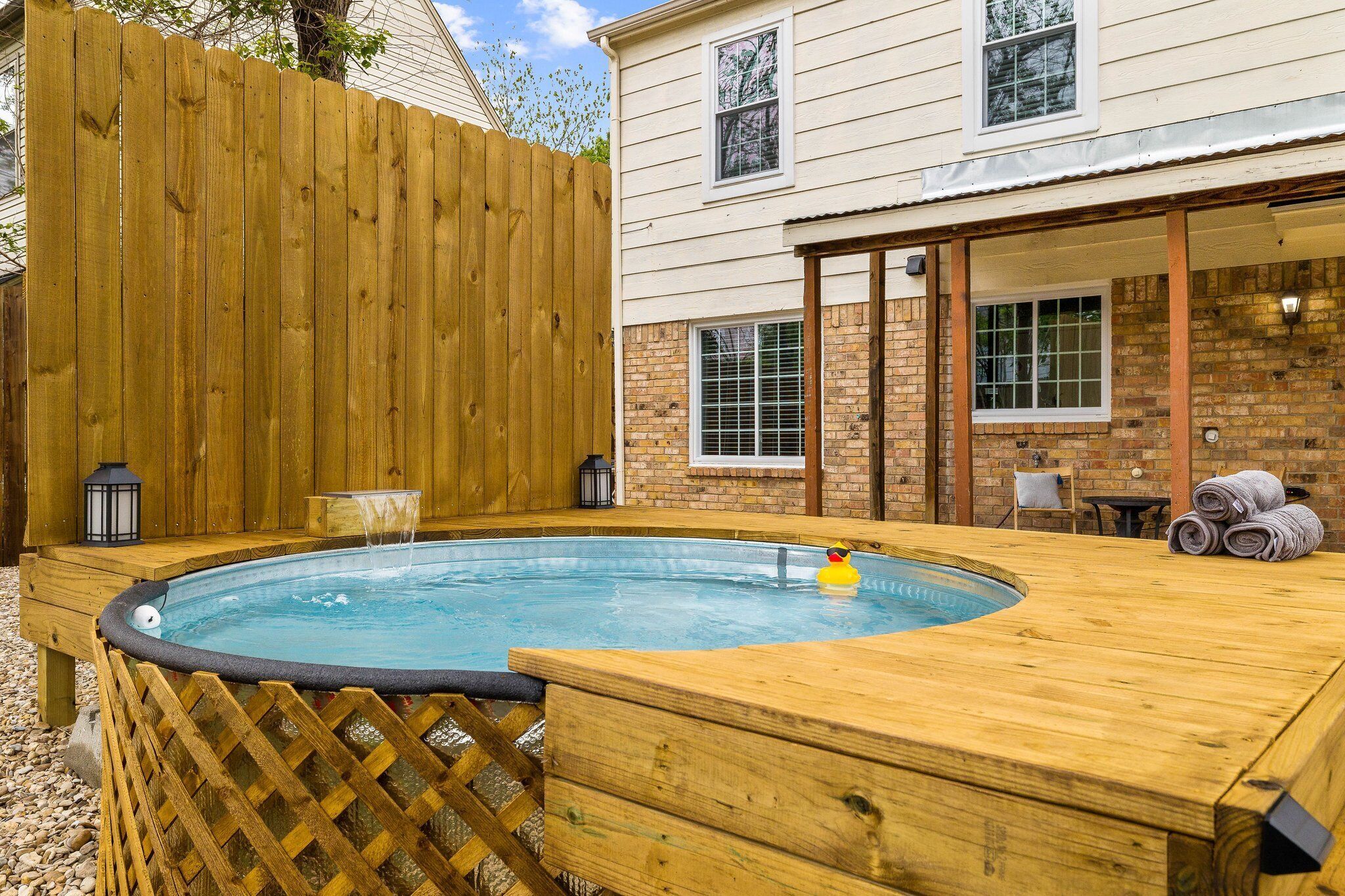 The Prairie House w/ Cowboy Pool, Firepit, & Games