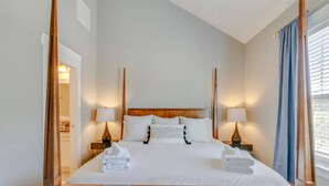 3 bedrooms, desk, iron/ironing board, travel crib