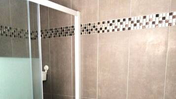 Douche, papier toilette