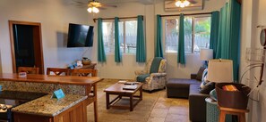 Smart-TV, bøker og printere