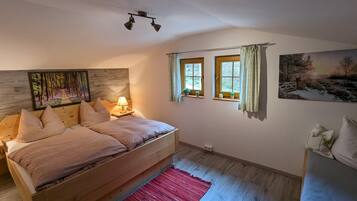 2 bedrooms, bed sheets