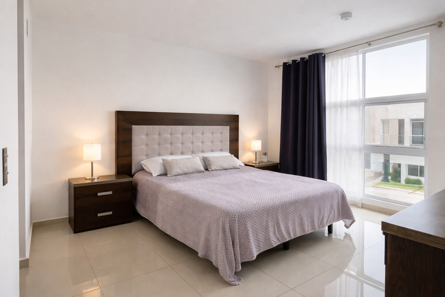 3 chambres, fer et planche à repasser, Wi-Fi gratuit, draps fournis