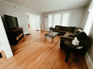 TV - House Conveniently Located Near Downtown Bangor (Brewer)