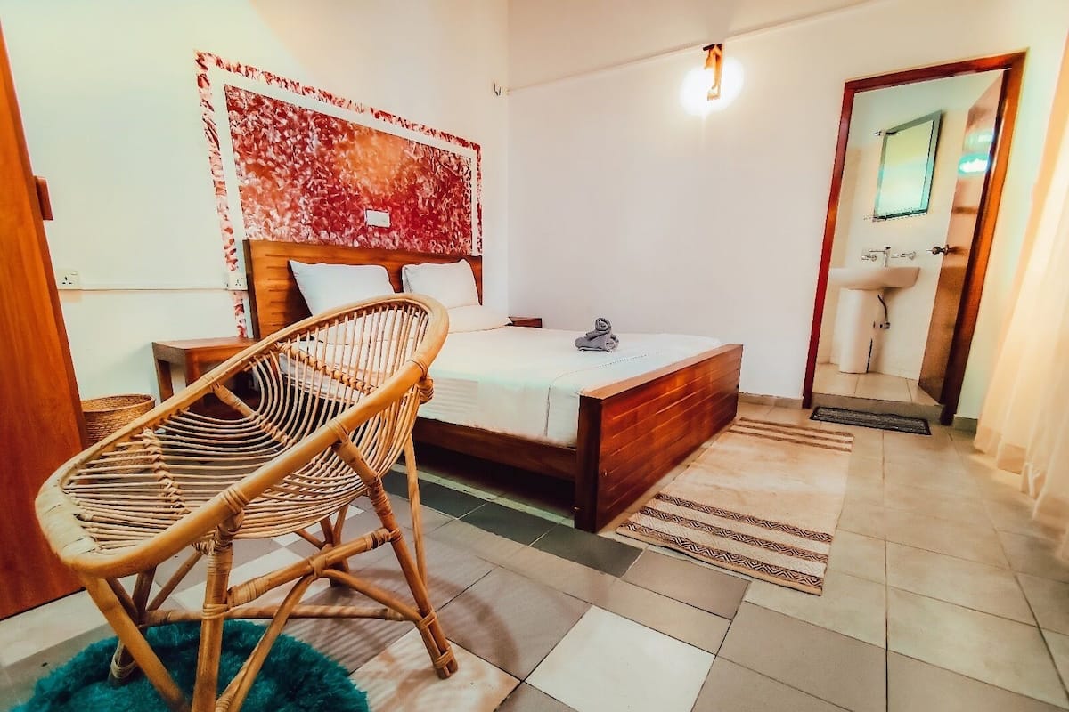Decoración personalizada, muebles diferentes y wifi gratis