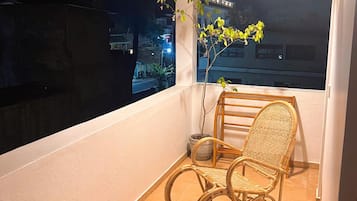 Deluxe-Doppelzimmer, 1 Schlafzimmer, Stadtblick | Terrasse/Patio