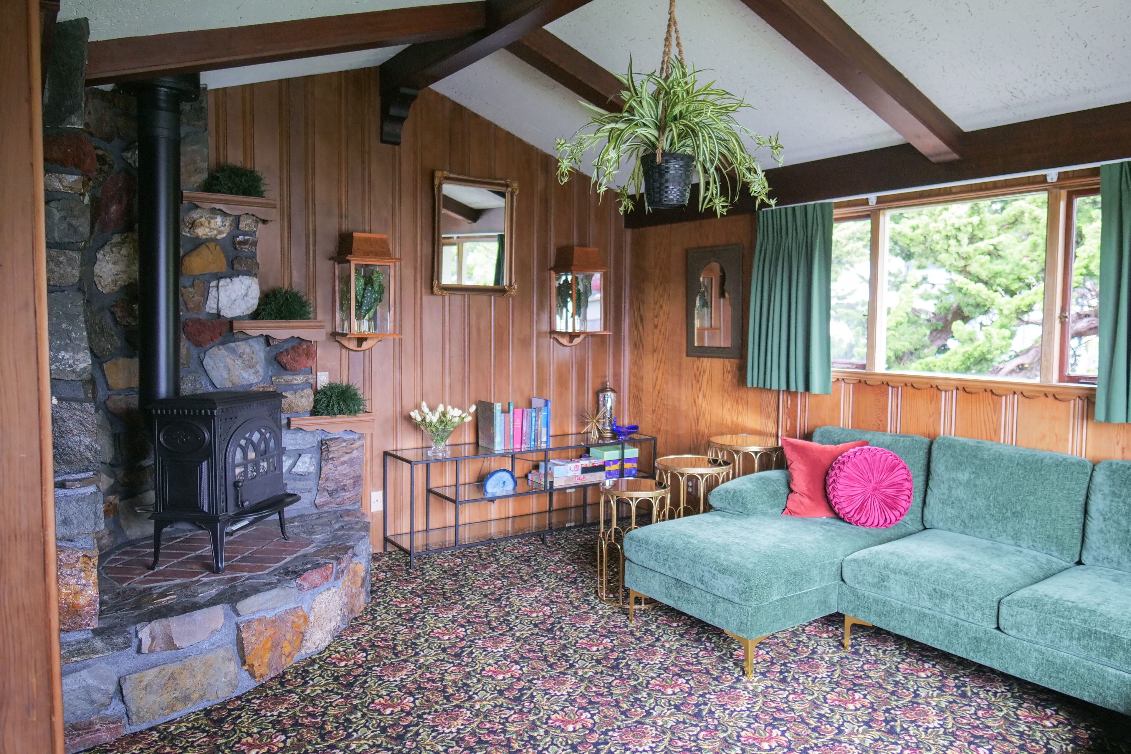 Eureka House With Hot Tub