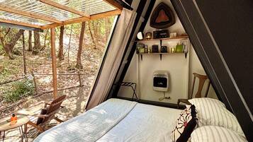 小屋 | 高档床上用品、羽绒被、记忆海绵床垫、迷你吧(备有免费物品)