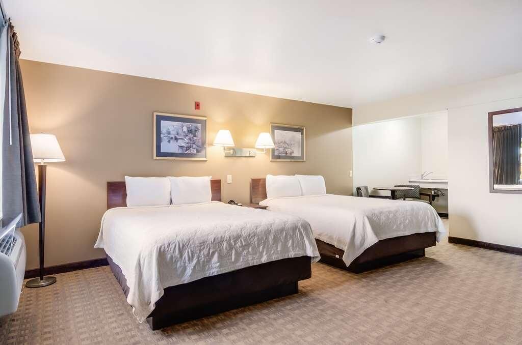 Accessible and Pet-friendly Unit with Free Breakfast and Free Parking!