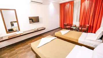 Laptop workspace, free WiFi