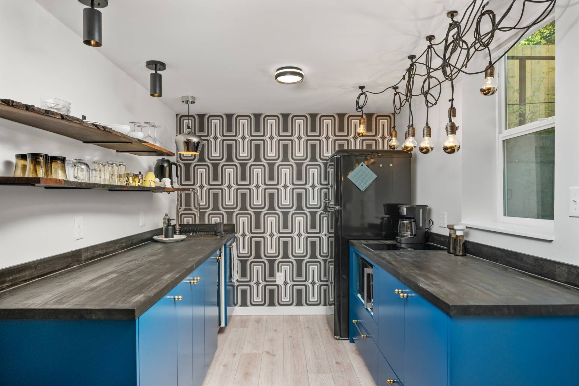 Bright and Fun Modern Vibe, New Decor and Furnishing Throughout, Four Blocks 2 Alberta Arts District