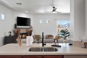 Interior - Desert Dream: Brand New Pool&Spa, Game Room, Views (Desert Hot Springs)