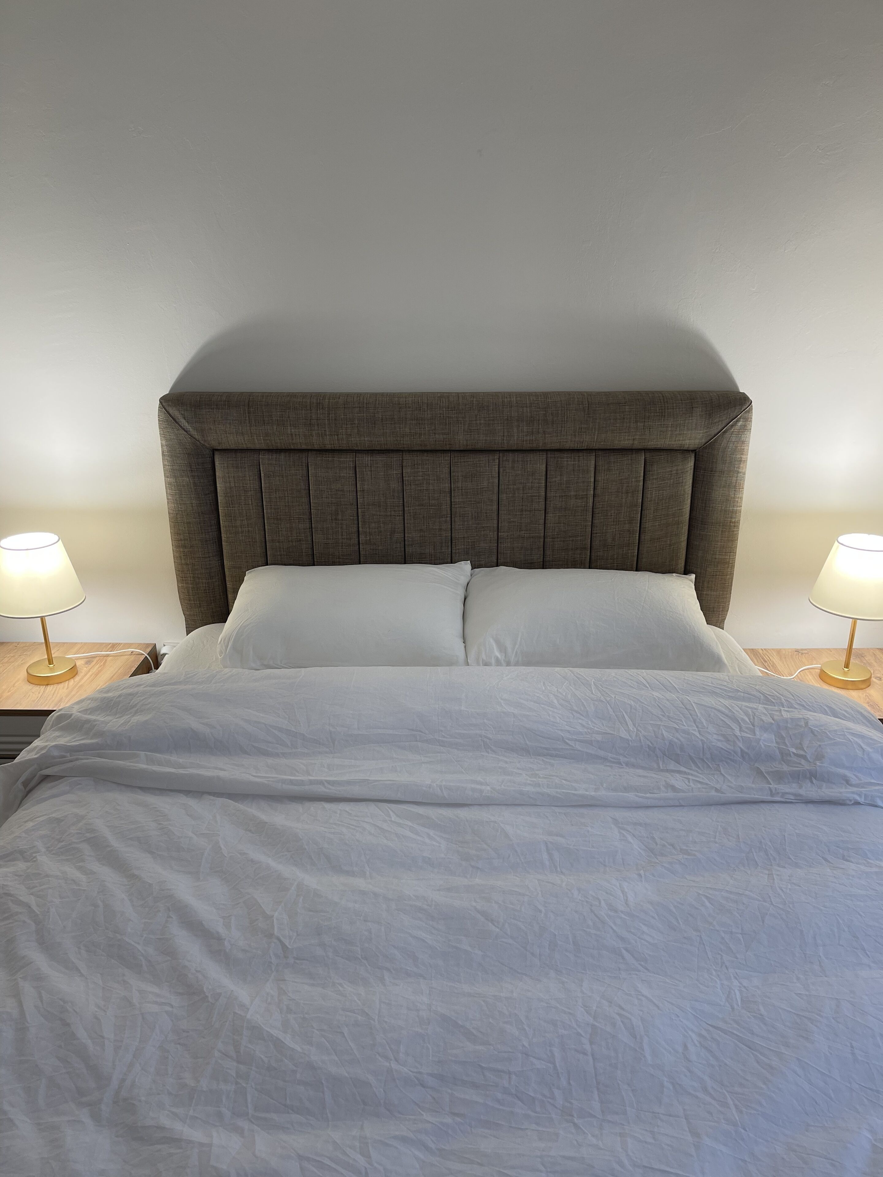 Flance hotel furnished home with all amenites