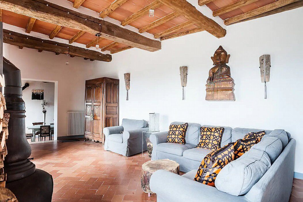 Villa del Marchese: An elegant four-story ancient house located in a characteristic village, with Free WI-FI.